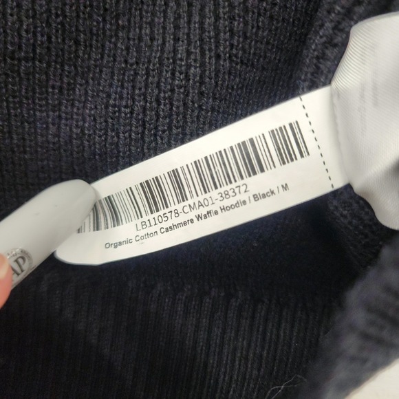 Quince Medium | Mens Black Knit Organic Cotton Cashmere Waffle Crewneck Sweater - Picture 7 of 7